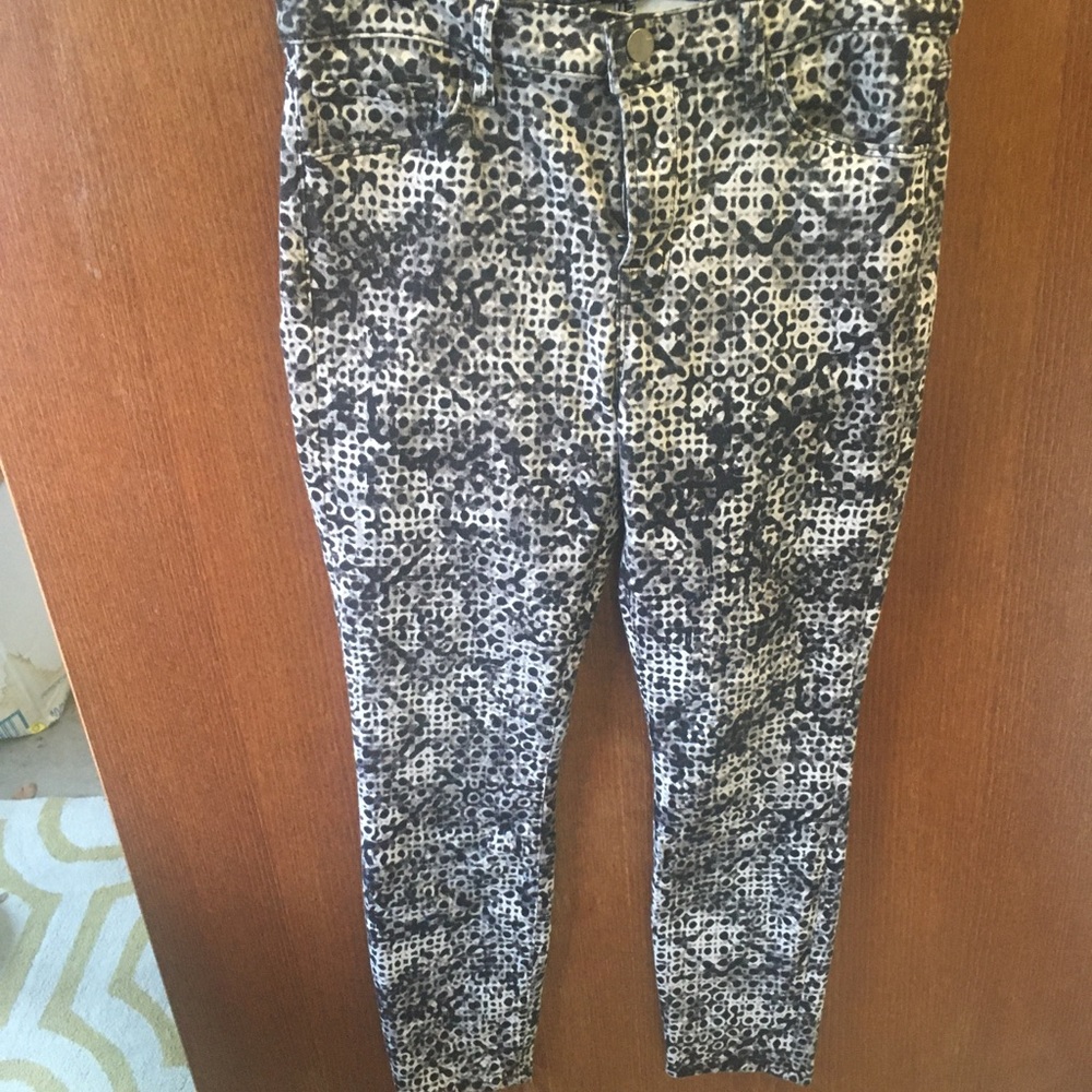 Black and white jeans